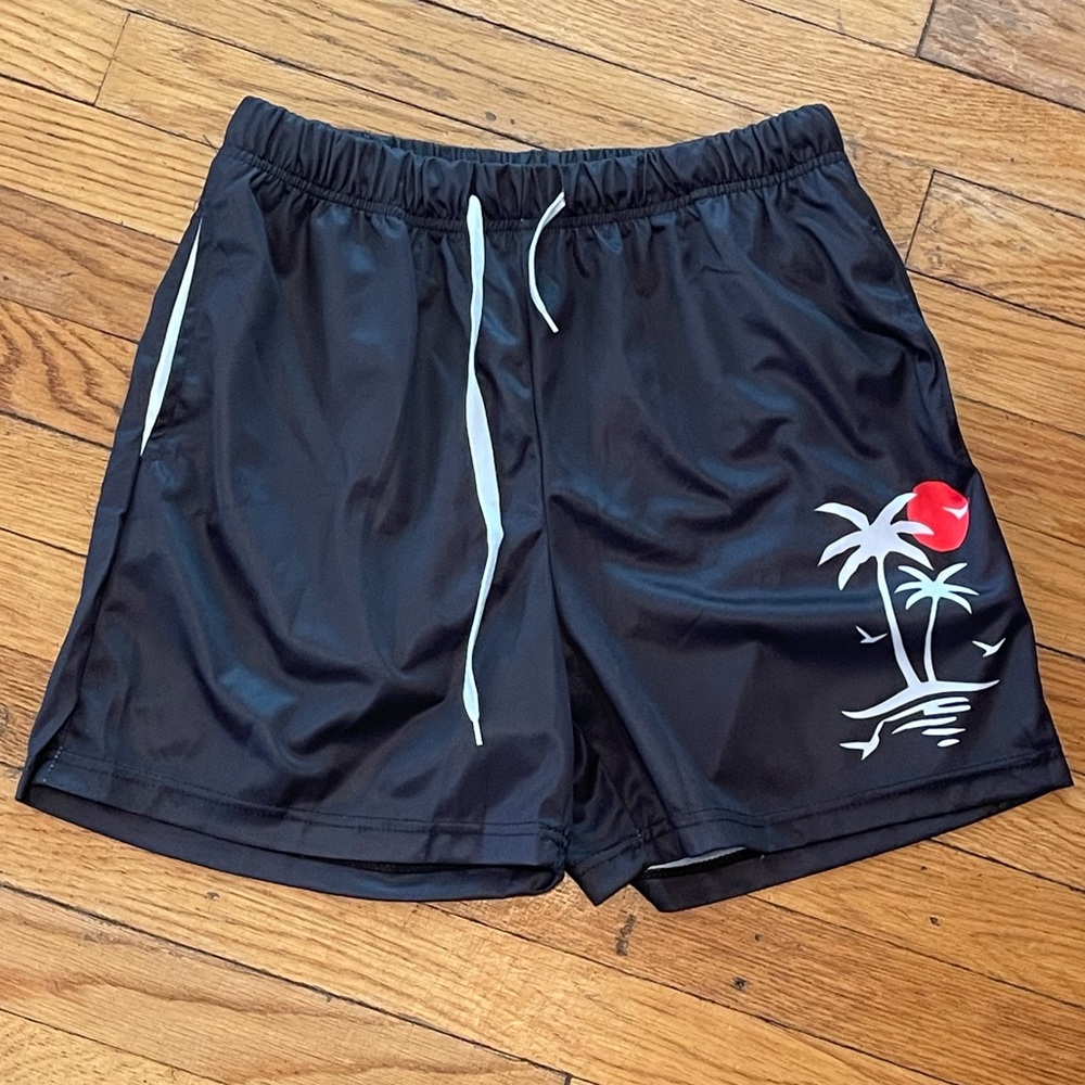 Black Palm Tree Print Men's Shorts